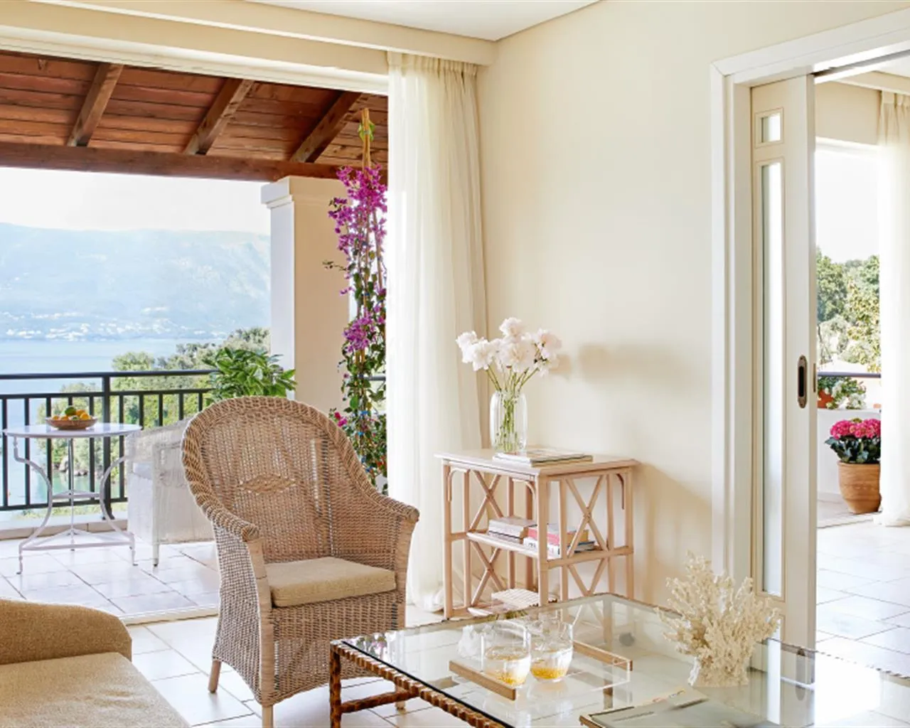 Grecotel Eva Palace at Kommeno Peninsula, Komeno, Grčka — Bungalow Suite Deluxe Side Sea View