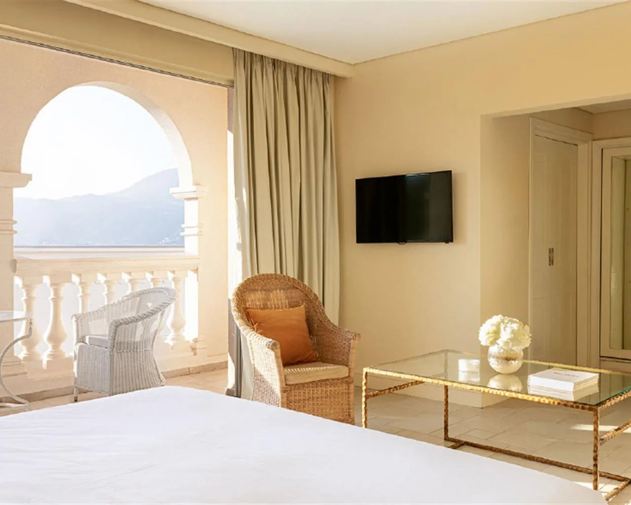 Grecotel Eva Palace at Kommeno Peninsula, Komeno, Grčka — Guestroom Double Landscape View