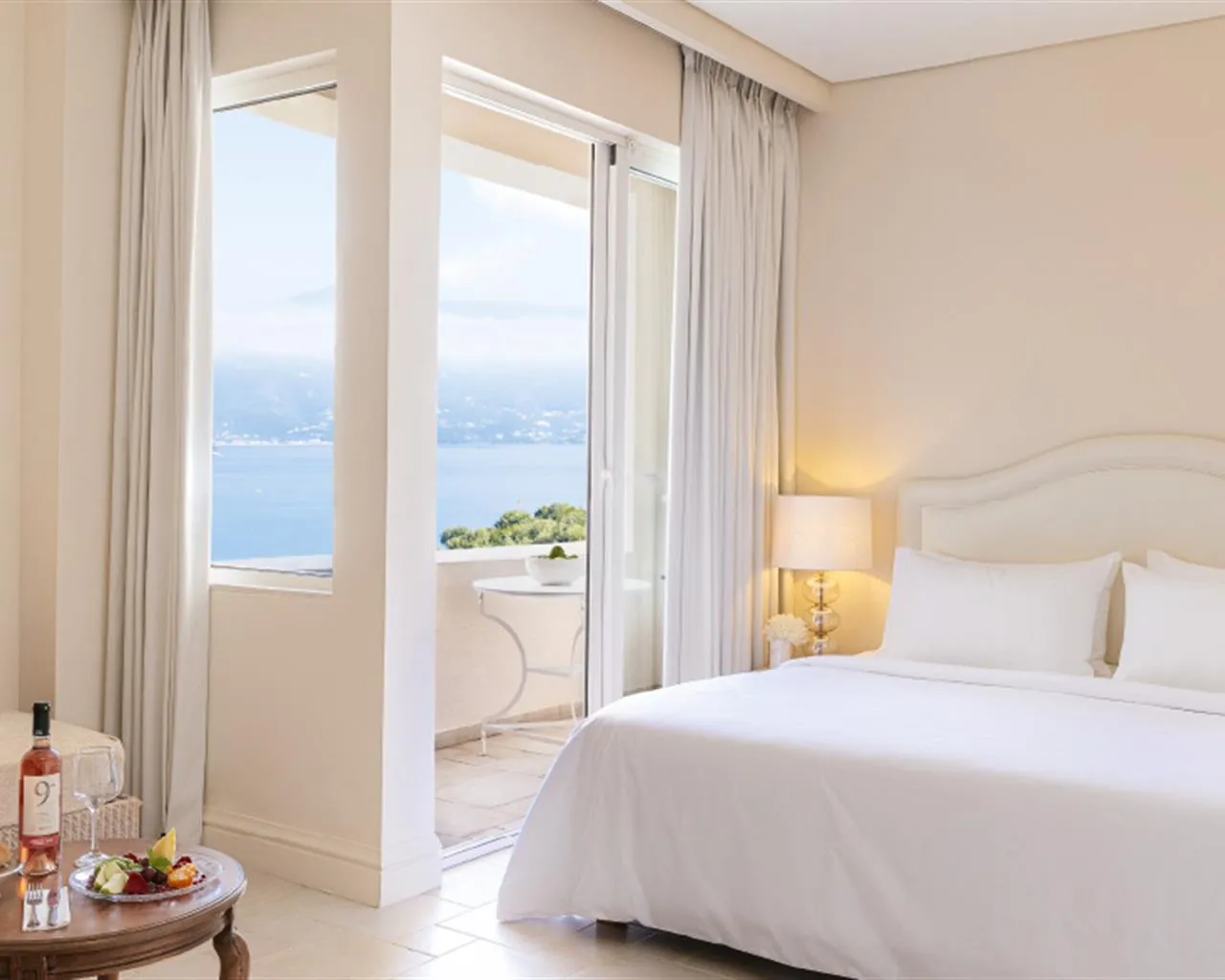 Grecotel Eva Palace at Kommeno Peninsula, Komeno, Grčka — Guestroom Double Side Sea View