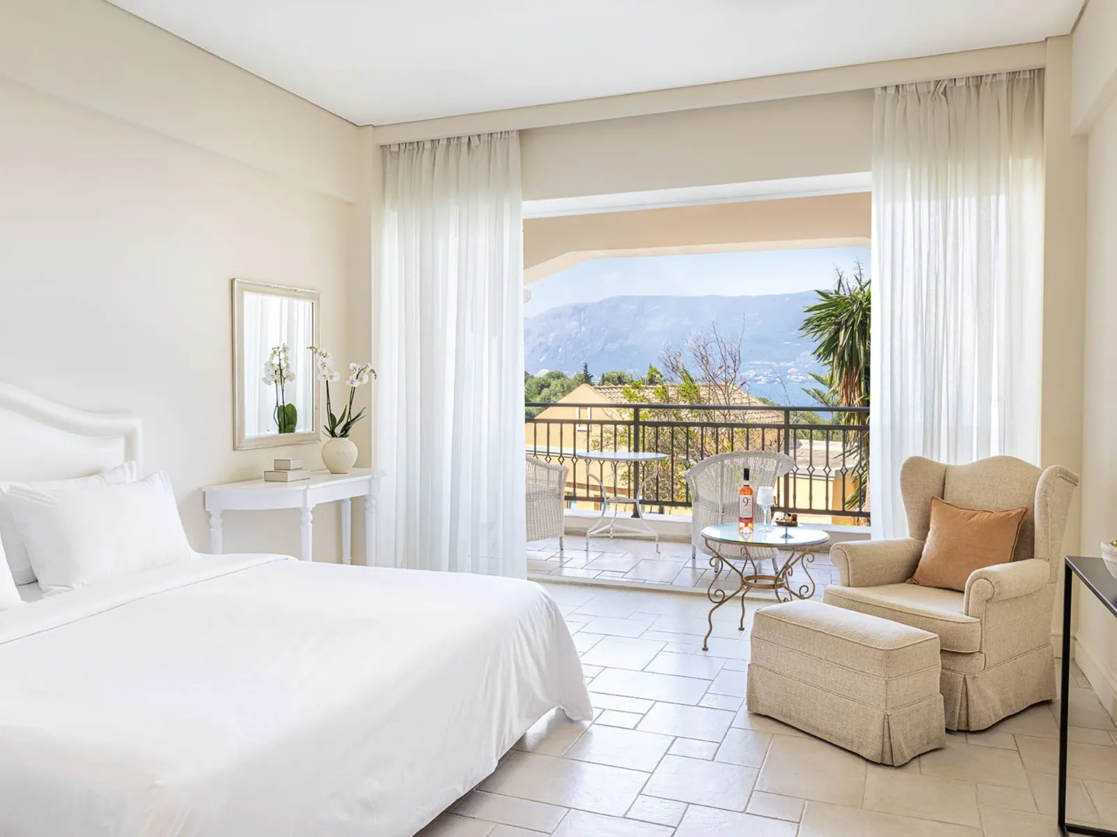 Grecotel Eva Palace at Kommeno Peninsula, Komeno, Grčka — Panoramic Guestroom Sea View