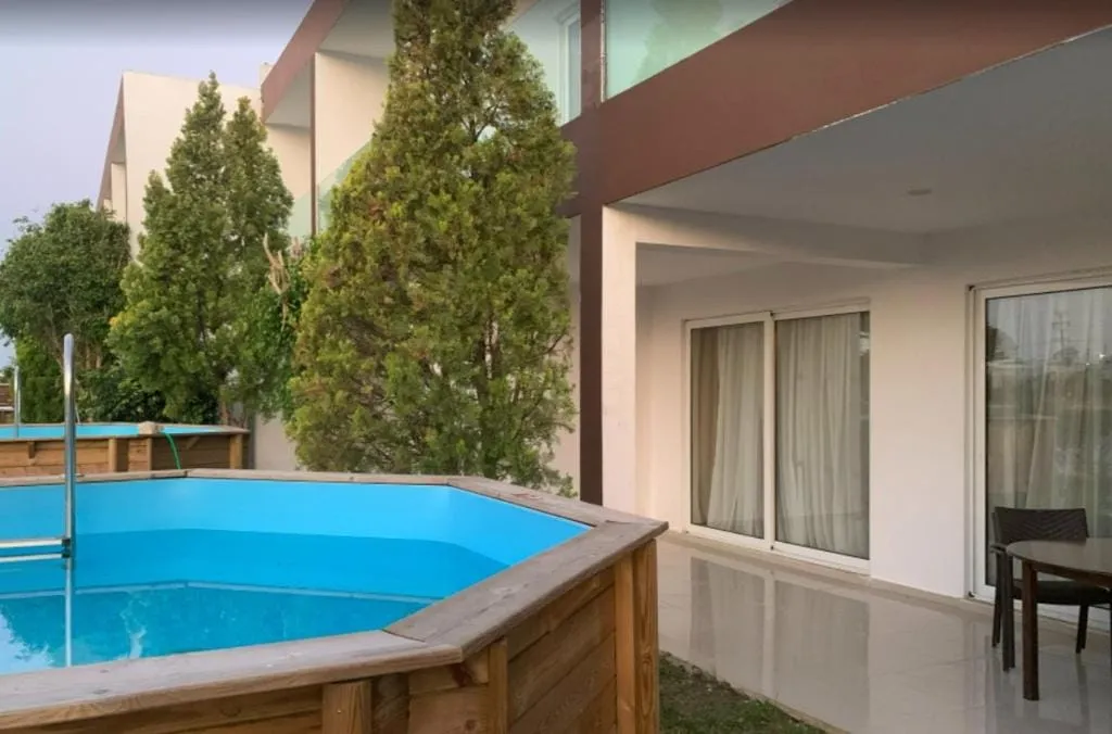 Anavadia Hotel By Anayia All-Inclusive Resorts, Rodos, Grčka — Suite with Round Wood Above Ground Pool