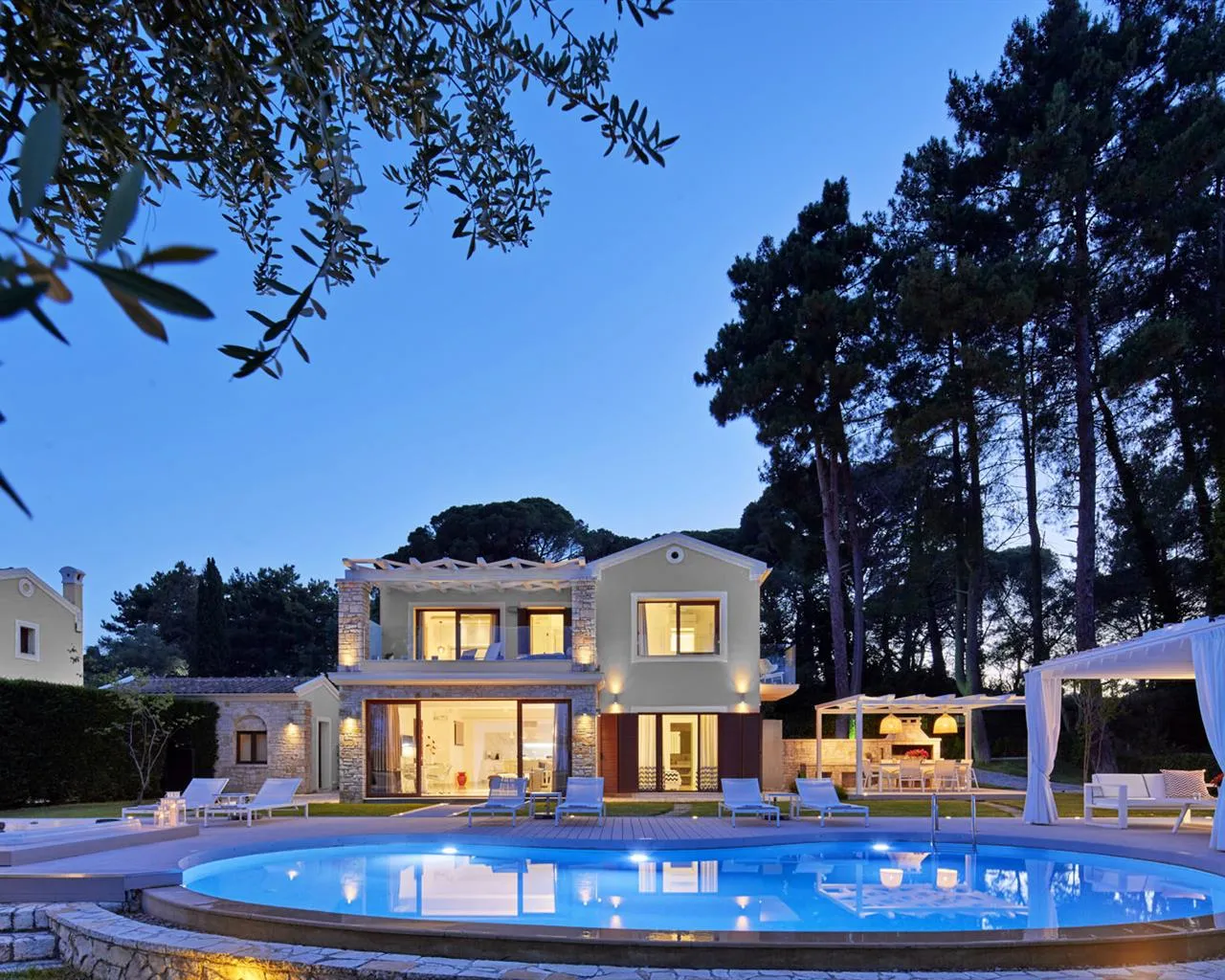 Ikos Dassia, Dasia, Grčka — Villa 3 BedRoom Deluxe Private Pool Beach Front