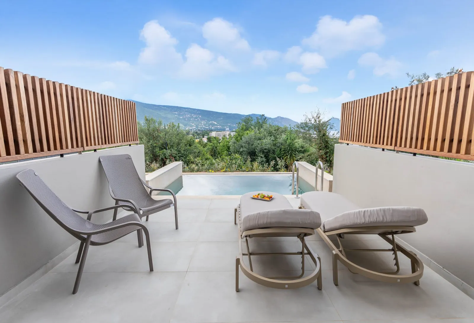 Iolida Corfu Resort by Smile Hotels, Dasia, Grčka — Premium Junior Suite with Private Pool & Sea View