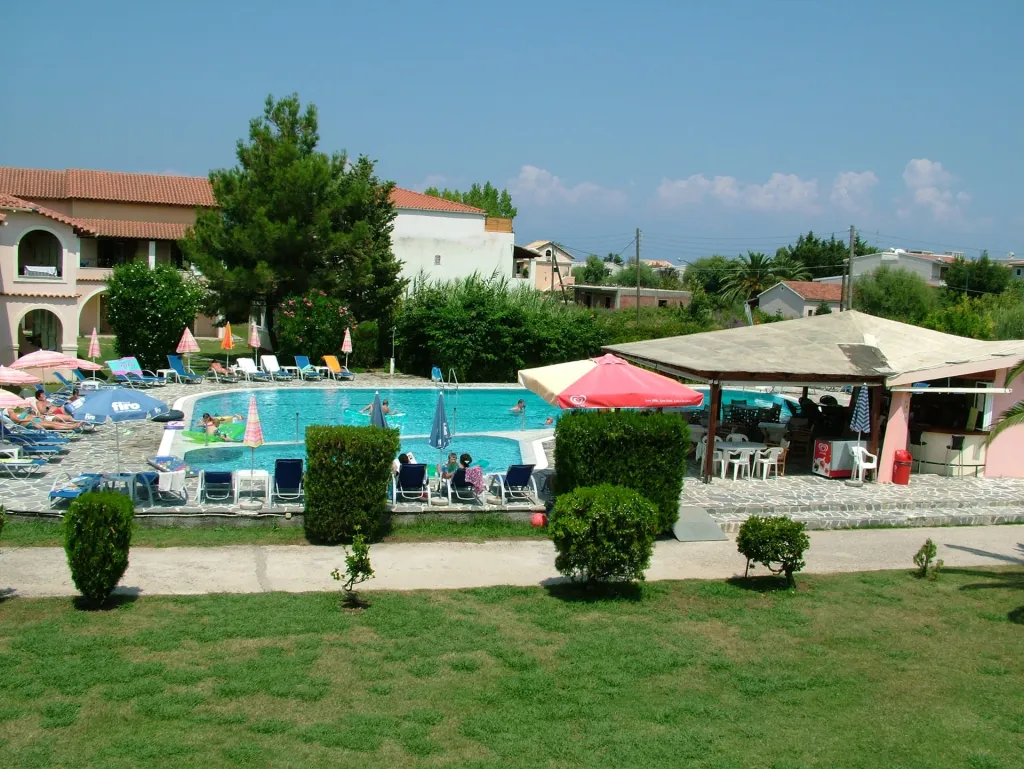 Kamari Corfu, Aharavi, Grčka — fotografija 3