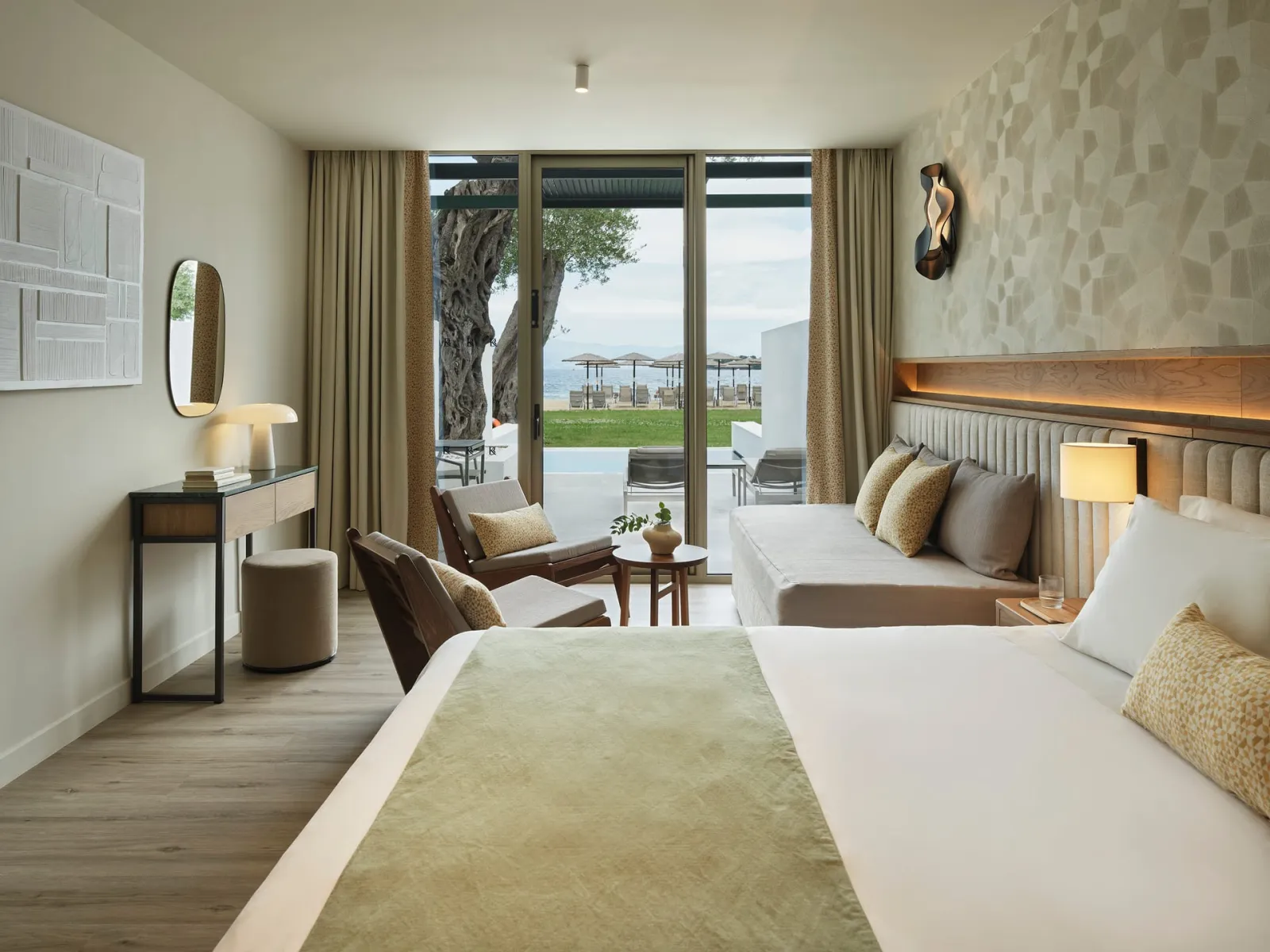 Kontokali Bay Resort & Spa, Kontokali, Grčka — Junior Suite Sea Front with Private Pool- Bungalow