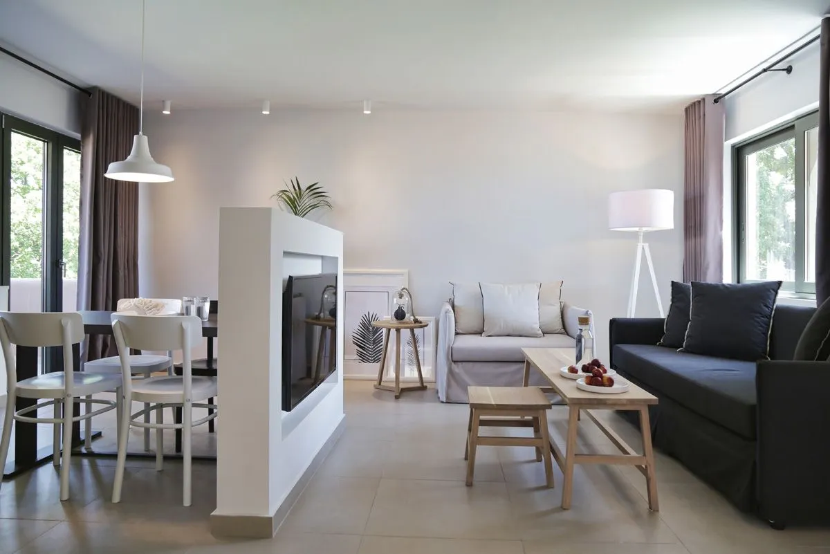 Lena Mare Boutique Hotel, Aharavi (Acharavi), Grčka — Master Suite with Private Jacuzzi