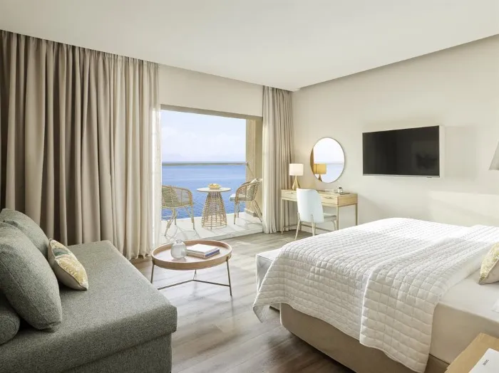 MarBella, Agios Ioannis Peristeron, Grčka — Family Room Interconnecting Family Room Sea View