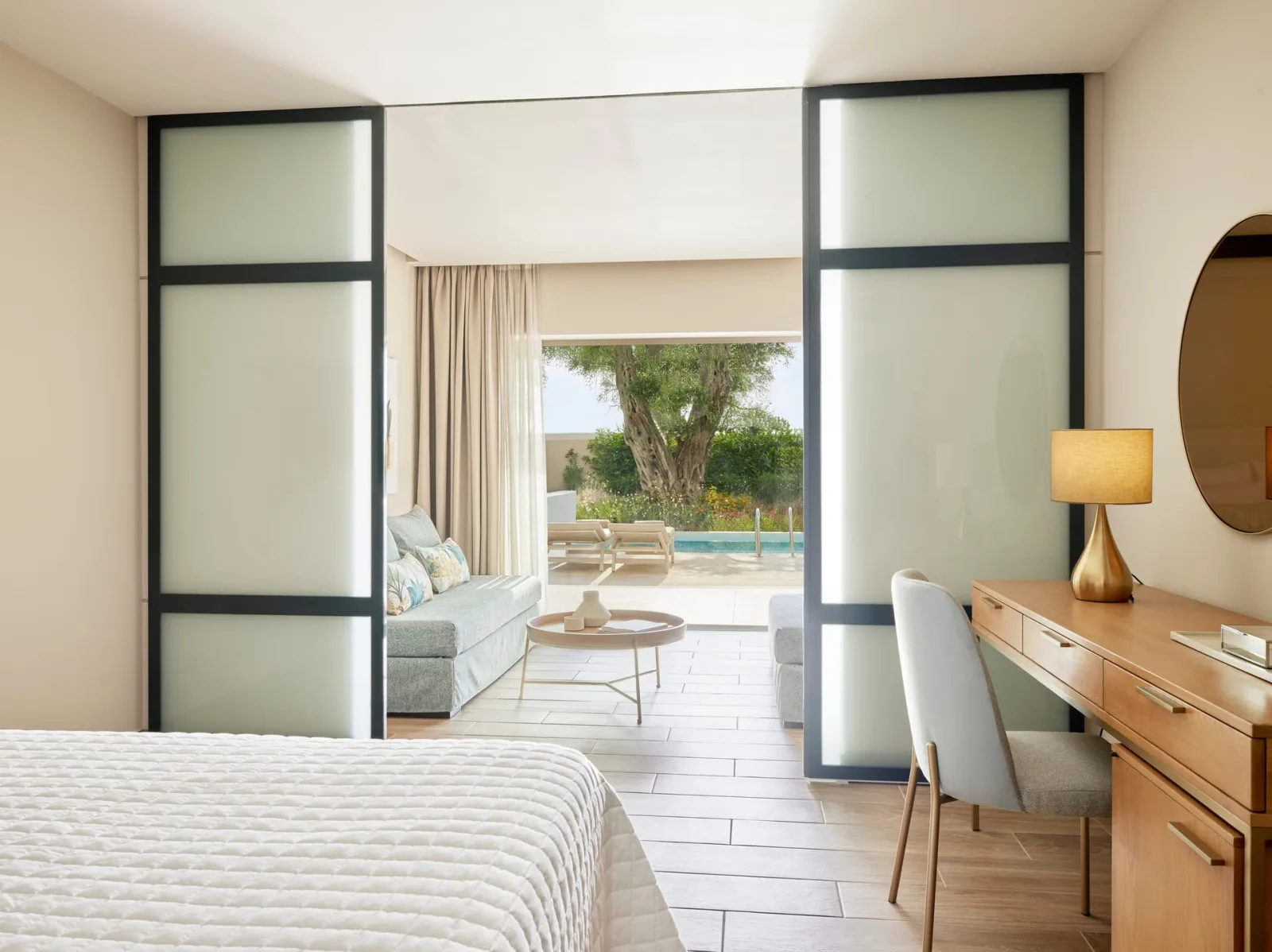 MarBella, Agios Ioannis Peristeron, Grčka — Junior Suite Private Pool Garden View