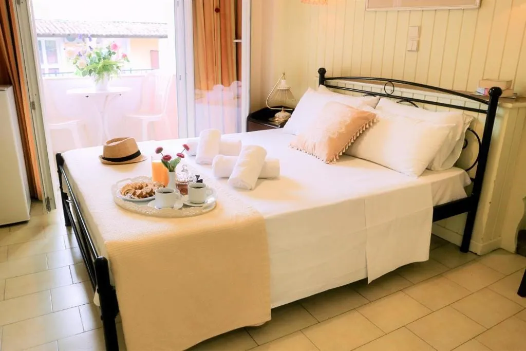 Molfetta Beach, Guvija, Grčka — Standard  Room with Side Sea View