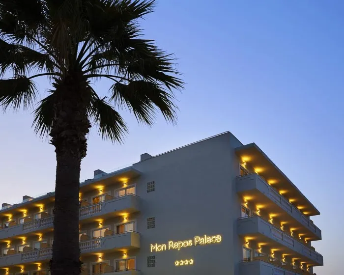 Mon Repos Palace-Adults Only, Grad Krf – Anemomilos