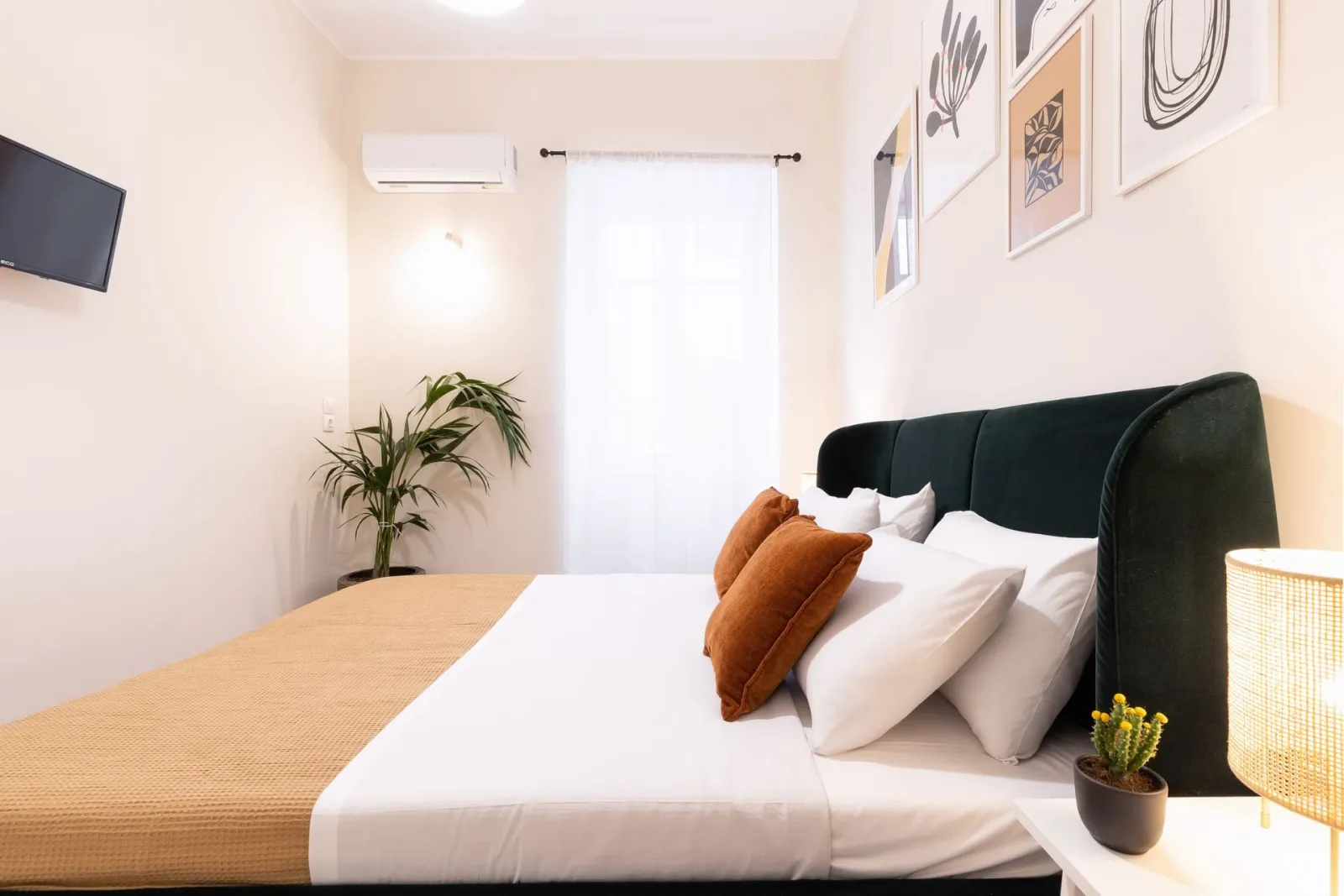 Moraitis Hospitality, Krf – različite lokacije, Grčka — Casa Moderna- Eclectic Two-Bedroom Apartment