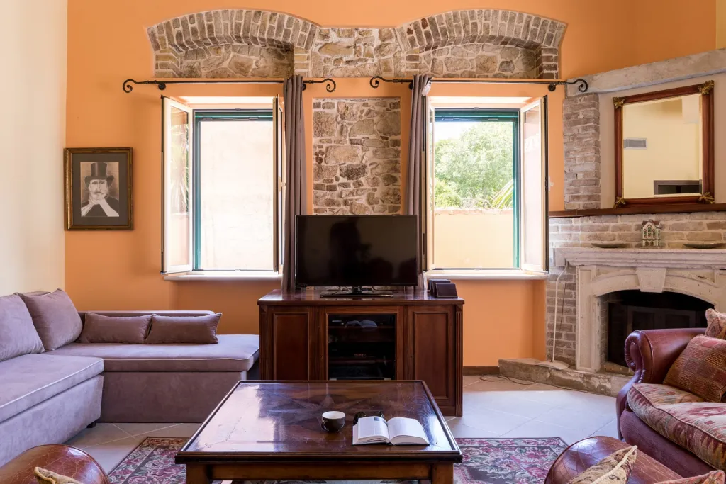 Moraitis Hospitality, Krf – različite lokacije, Grčka — Moraitis Mansion-2 Floor Unique Home