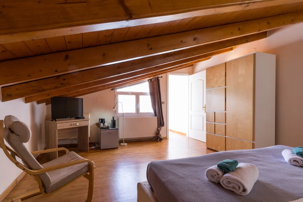 Moraitis Hospitality, Krf – različite lokacije, Grčka — Moraitis Mansion-2 Floor Unique Home