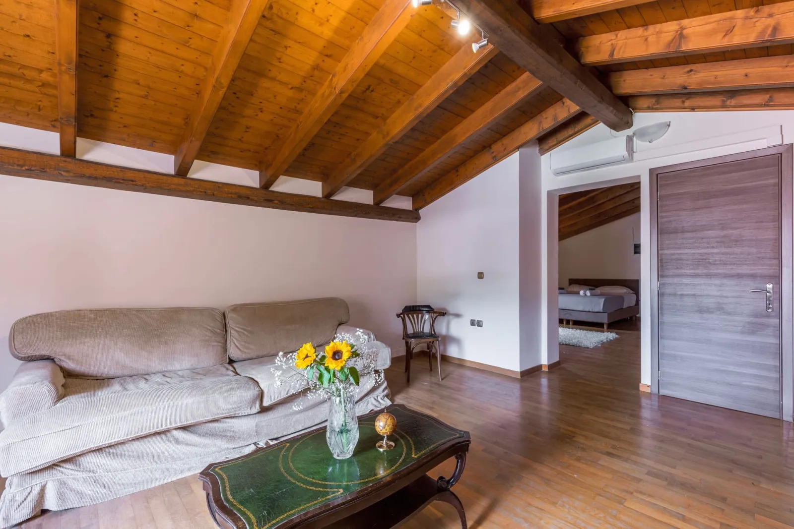 Moraitis Hospitality, Krf – različite lokacije, Grčka — Moraitis Mansion-Apartment with Sauna