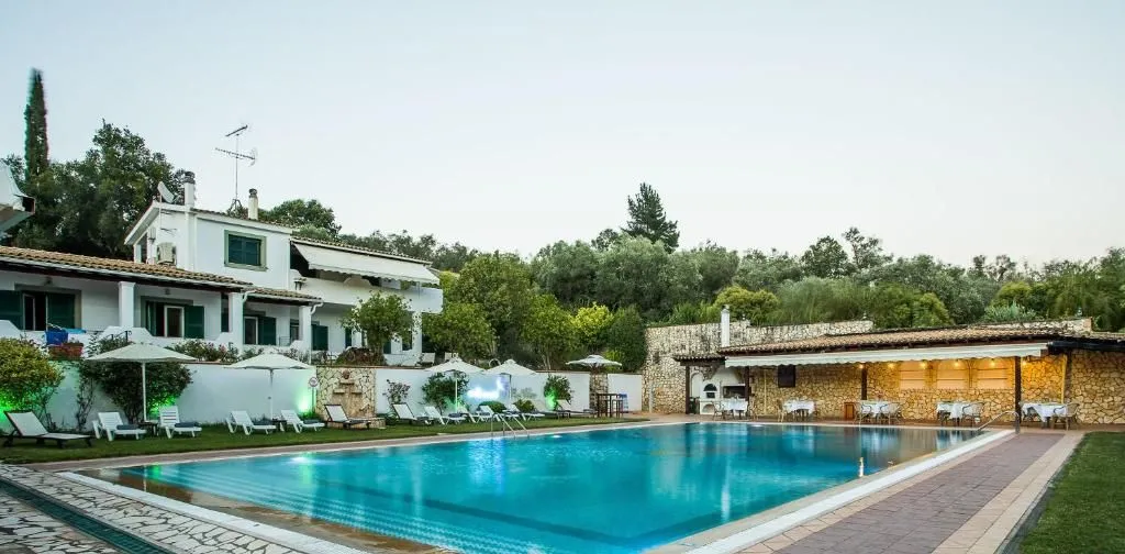 Paradise Inn Corfu, Liapades, Grčka — fotografija 4