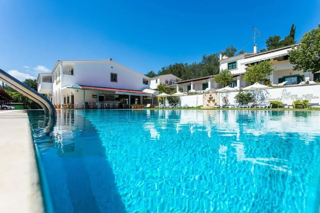 Paradise Inn Corfu, Liapades, Grčka — fotografija 7