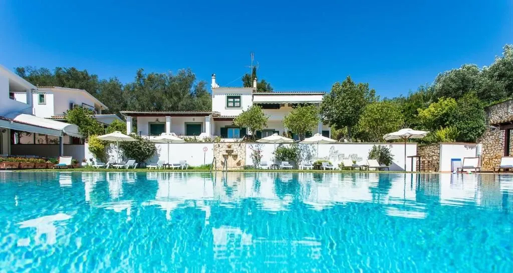 Paradise Inn Corfu, Liapades, Grčka — fotografija 8