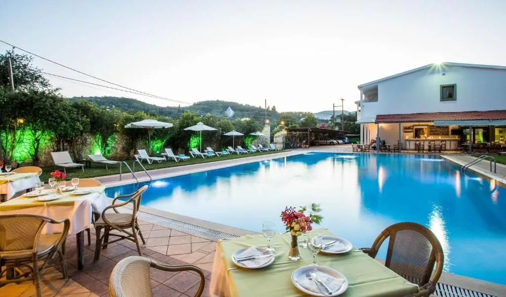 Paradise Inn Corfu, Liapades, Grčka — fotografija 21