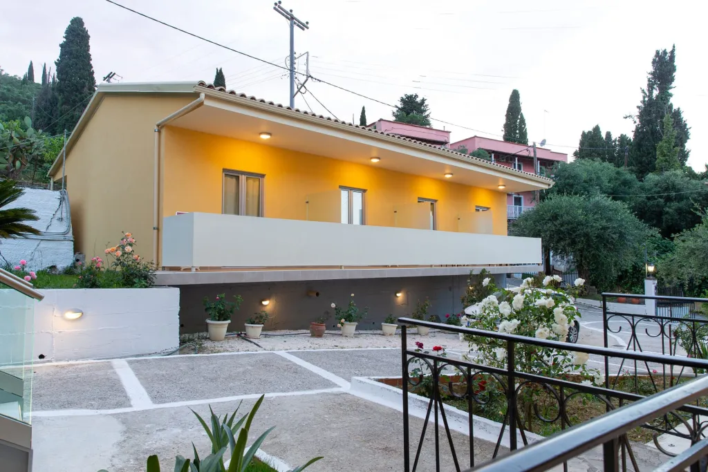 Passas Mare Apartments & Studios, Benices (Benitses), Grčka — fotografija 1