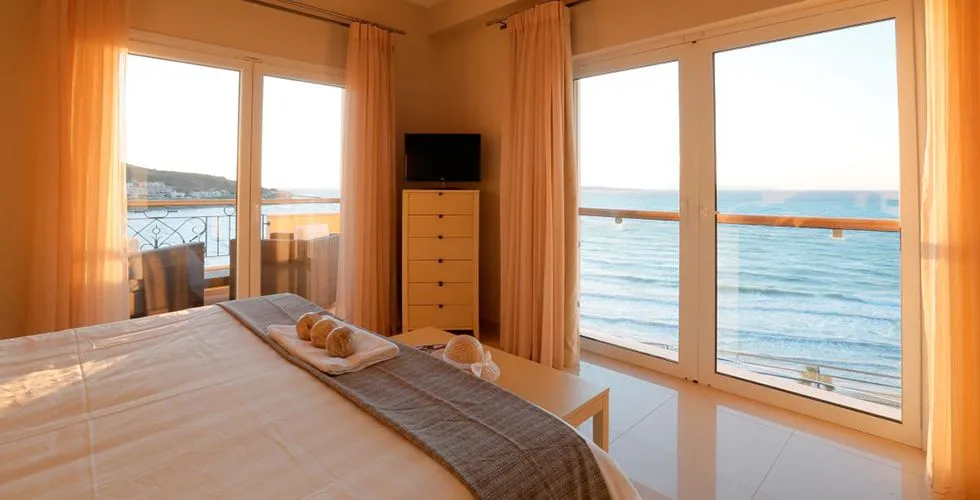 Picture Suites Corfu, Agios Stefanos Avliotes, Grčka — Master Suite with Sea View