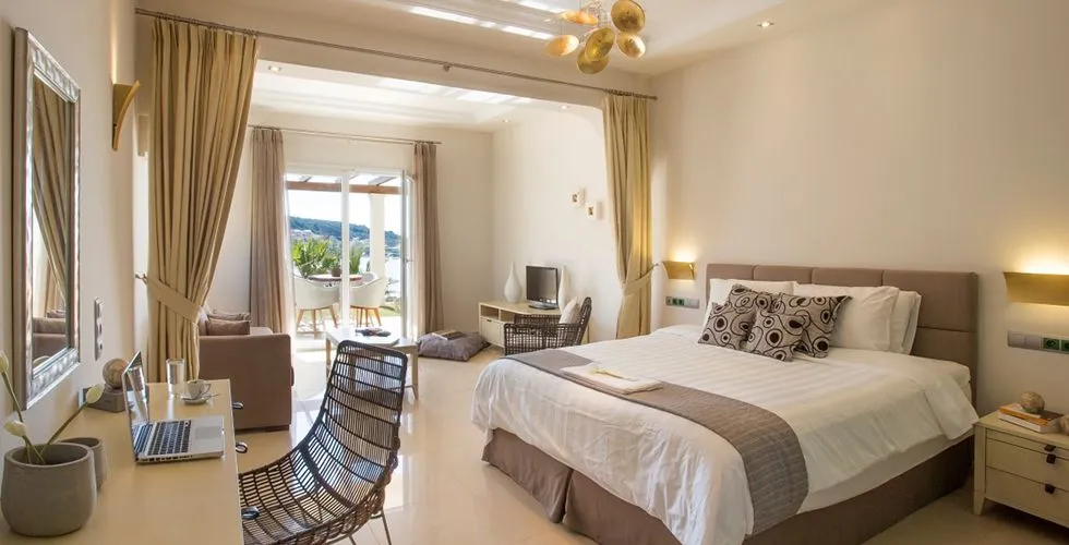 Picture Suites Corfu, Agios Stefanos Avliotes, Grčka — Senior Suite with Sea View