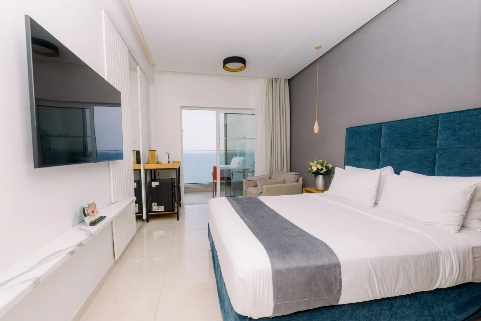 Ray Hotel, Perama, Grčka — Double Room with Sea Front View