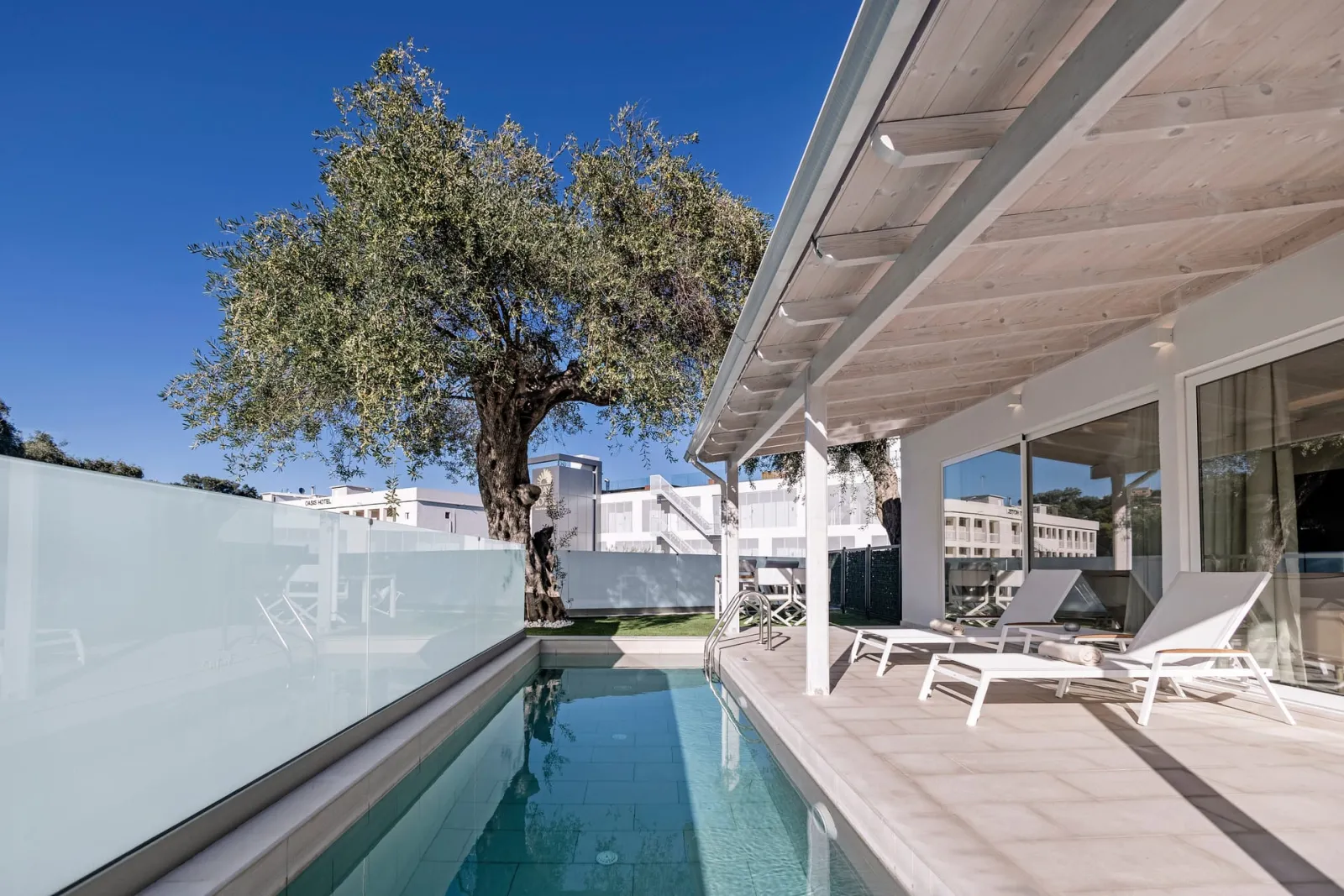 Ray Hotel, Perama, Grčka — Villa with Private Pool