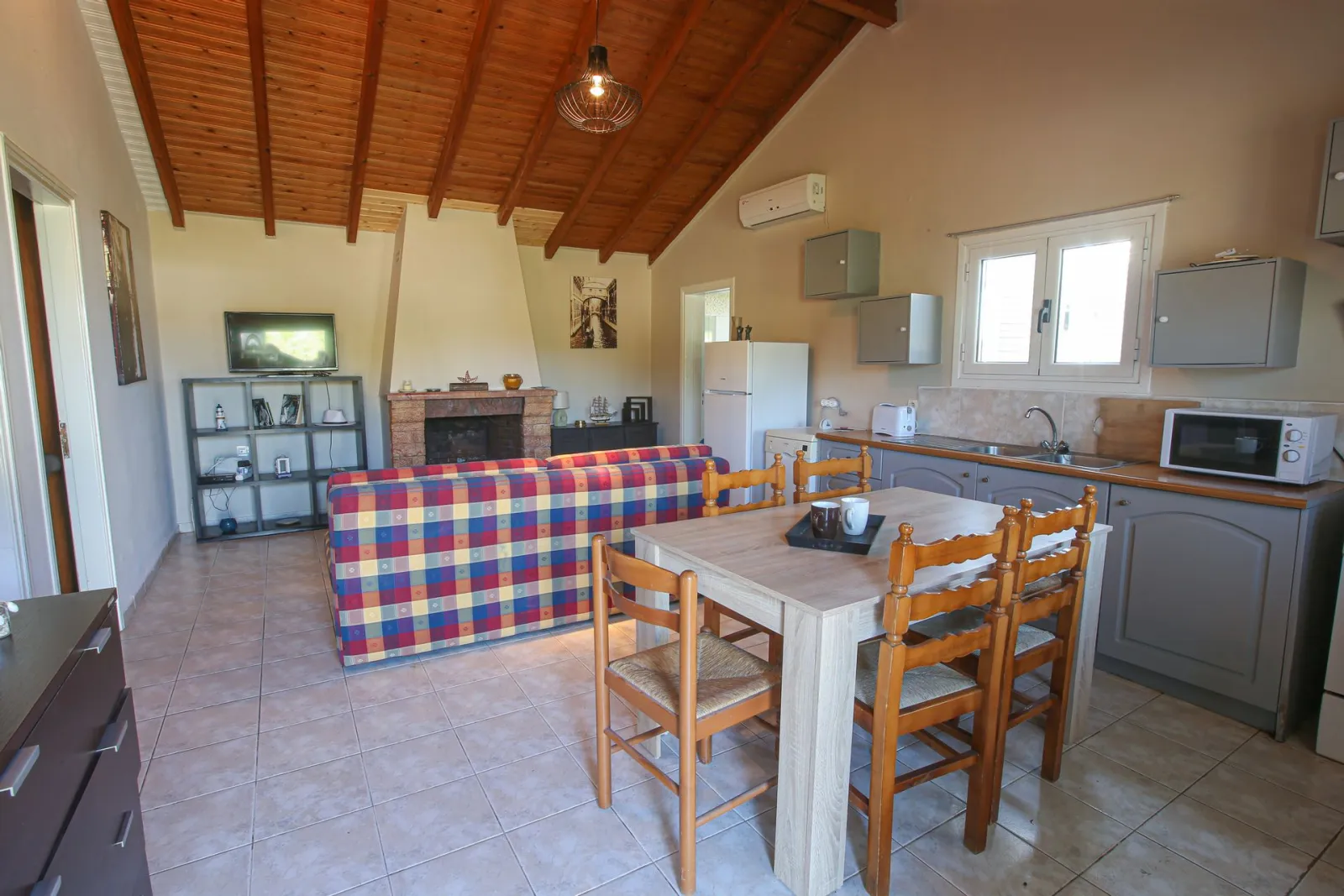 S & C Kosmos Beach Hotel, Roda, Grčka — Villa 2 bedrooms
