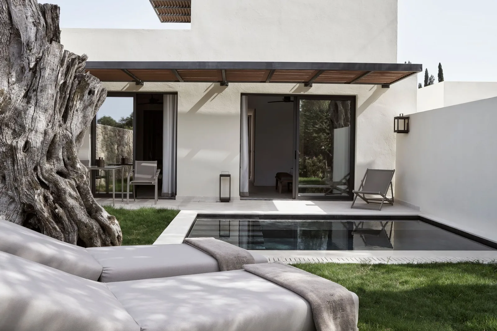 The Olivar Suites, Mesongi, Grčka — Premier Suite with Private Pool
