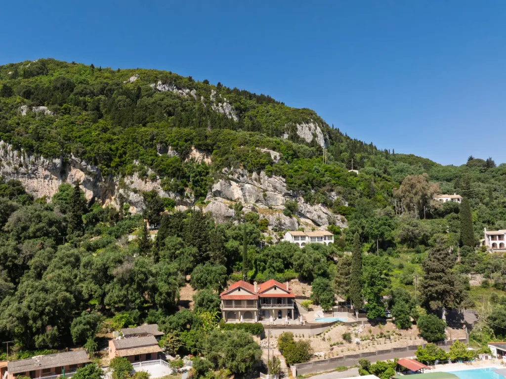 The Summit Escape, Gasturi (Ahilion), Grčka