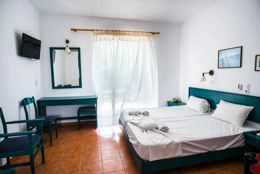 Three Stars Beach Hotel, Moraitika, Grčka — Bungalow