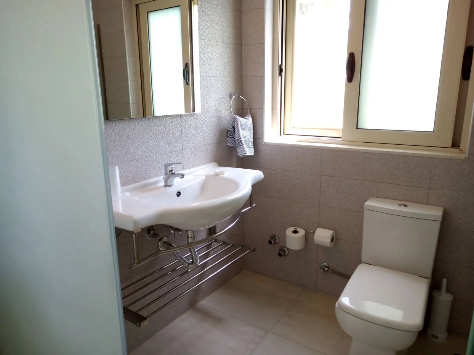 Three Stars Beach Hotel, Moraitika, Grčka — Family Room
