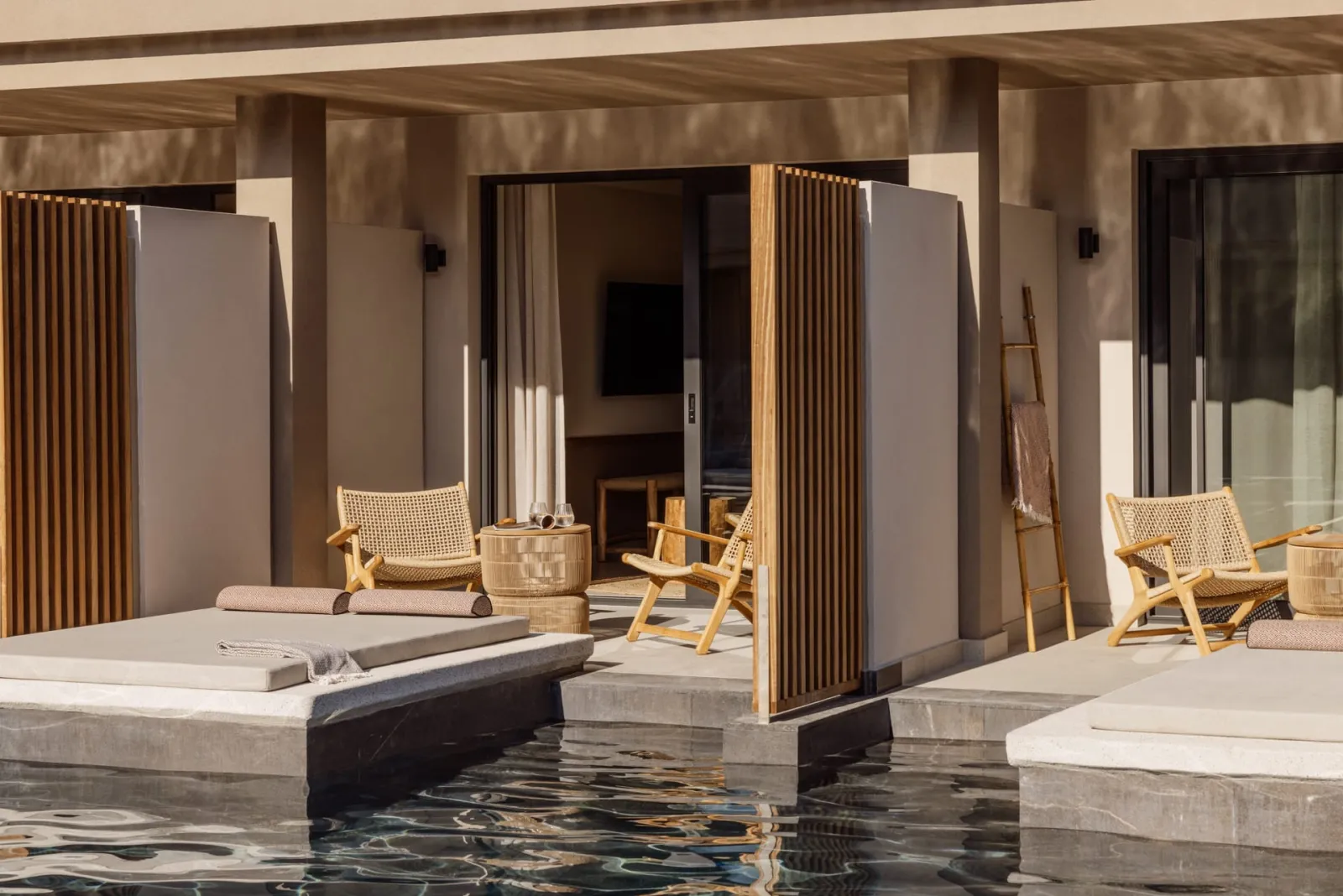 Unda, Roda, Grčka — Junior Suite Swim Up