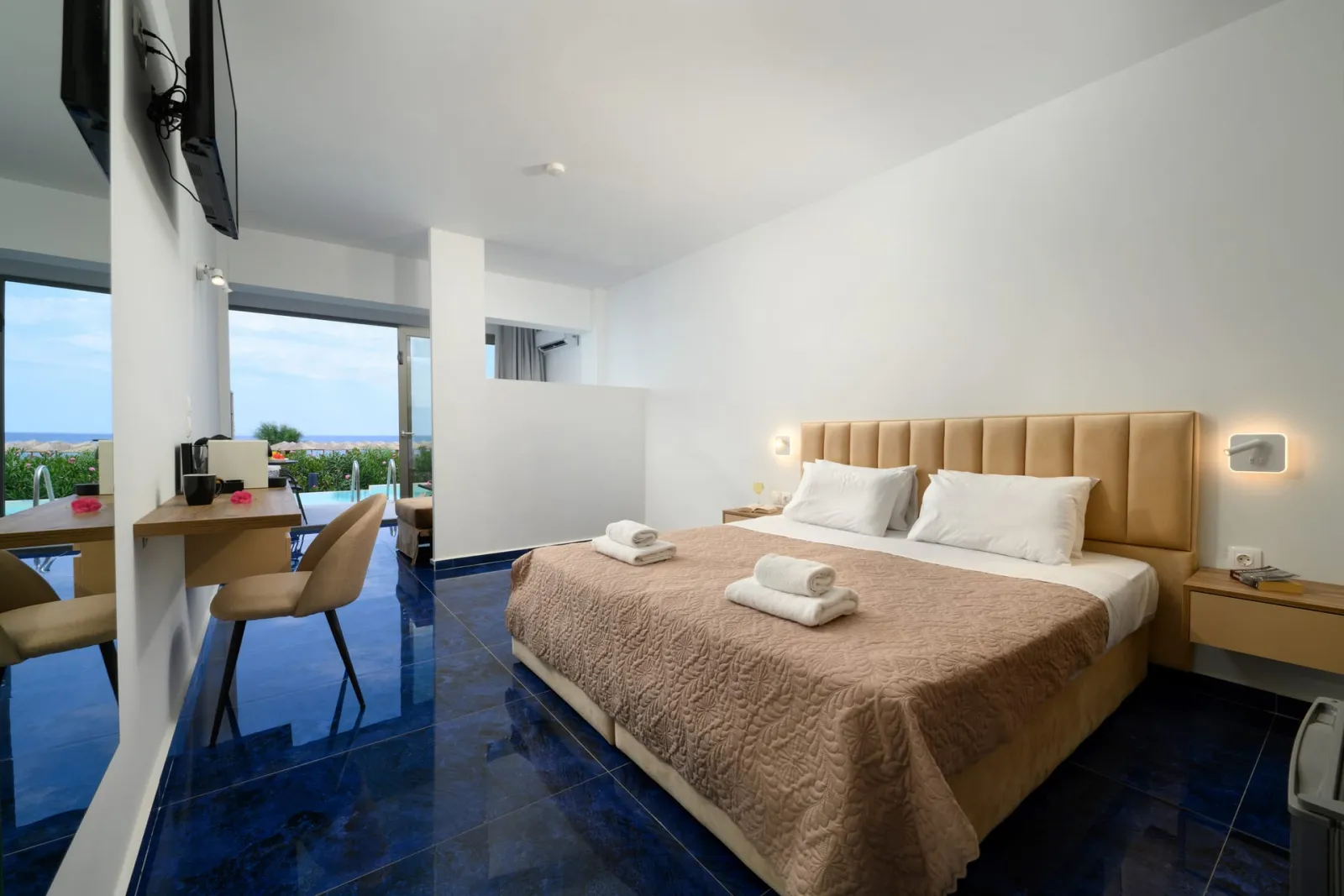 Ninos Grand Beach Hotel & Resort Preveza, Kastrosikija, Grčka — Junior Suite River Flow Pool