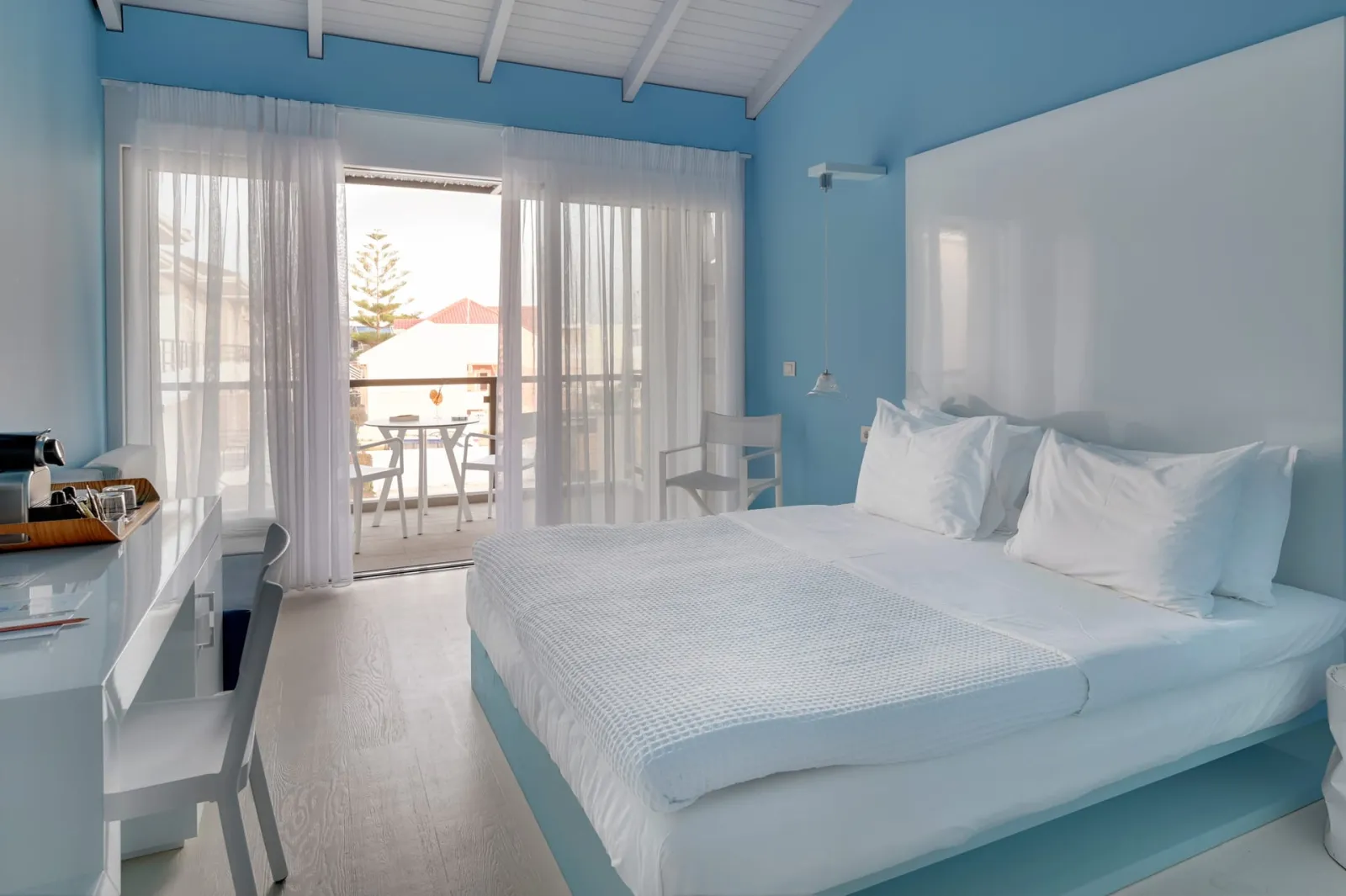 Sesa Boutique Hotel + Restaurant Preveza, Kanali, Grčka — Deluxe Double with Side Sea View