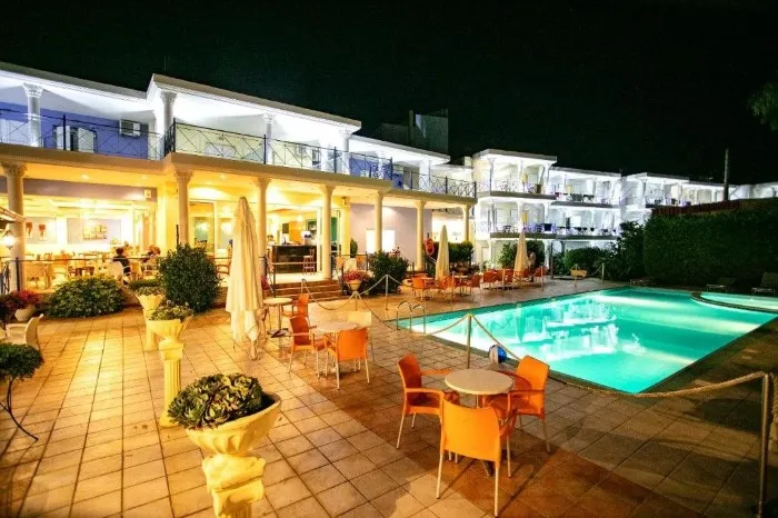 Sunrise Beach Hotel, Amudija, Grčka — plaža