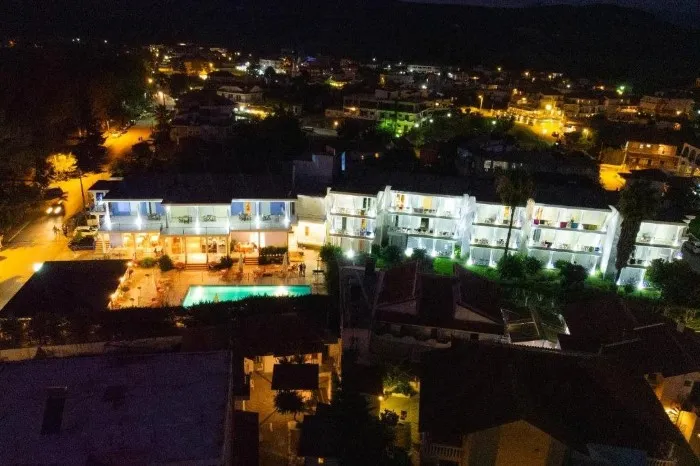 Sunrise Beach Hotel, Amudija, Grčka — plaža