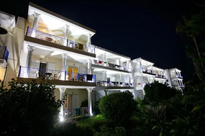 Sunrise Beach Hotel, Amudija, Grčka — plaža