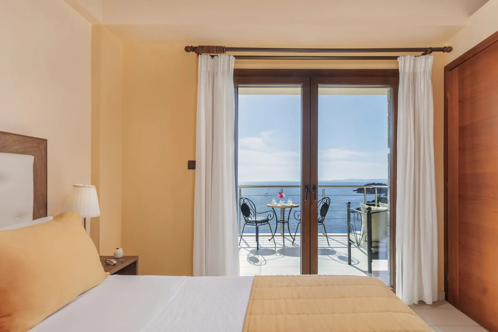 Costa Smeralda, Sivota, Grčka — Superior Double Room with Balcony and Sea View
