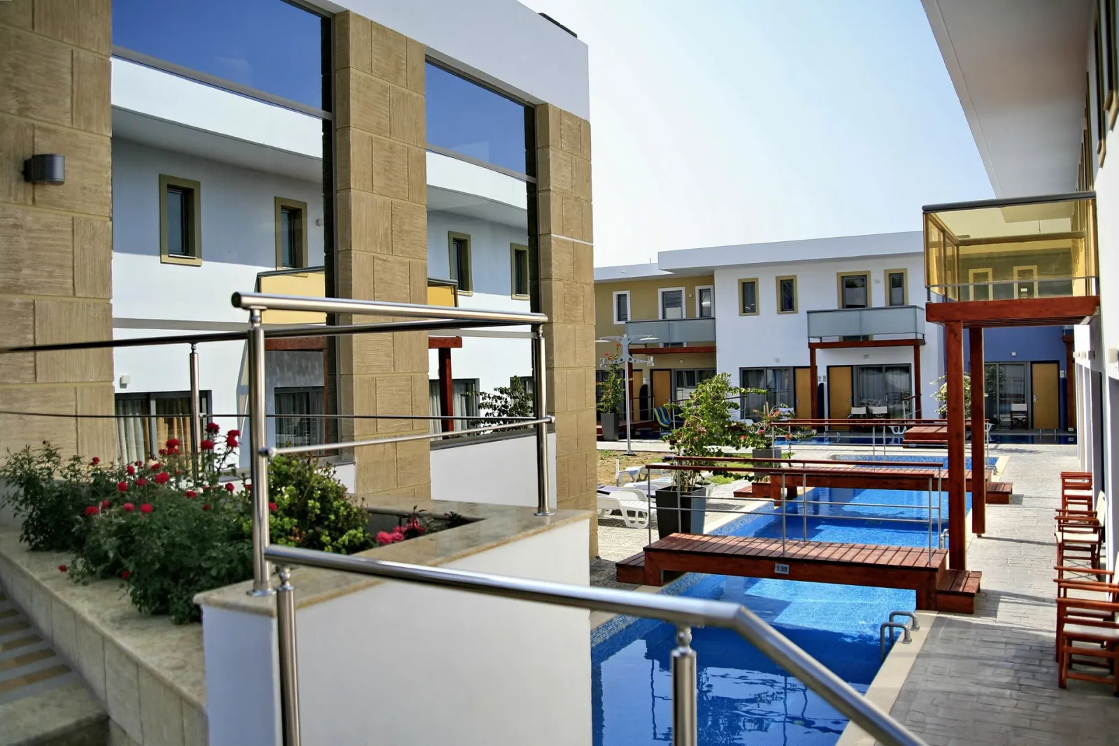 All Senses Ocean Blue Seaside Resort By Anayia All-Inclusive Resorts, Rodos, Grčka — Family Room Swim Up