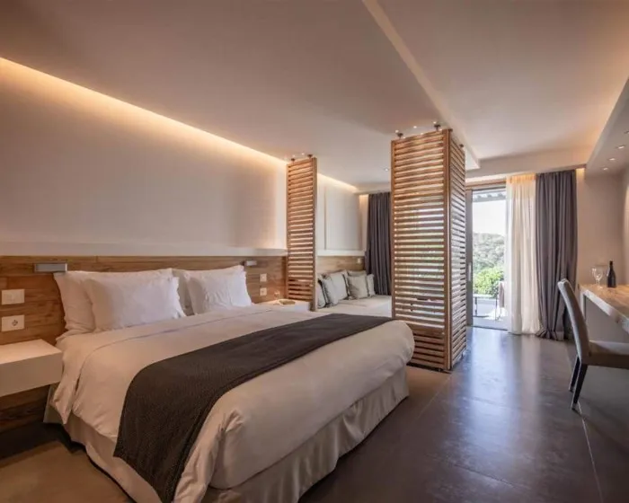 Movenpick Resort Agios Nikolaos Sivota, Sivota, Grčka — Junior Suite Executive ,Patio and Garden, Private Pool Sea View