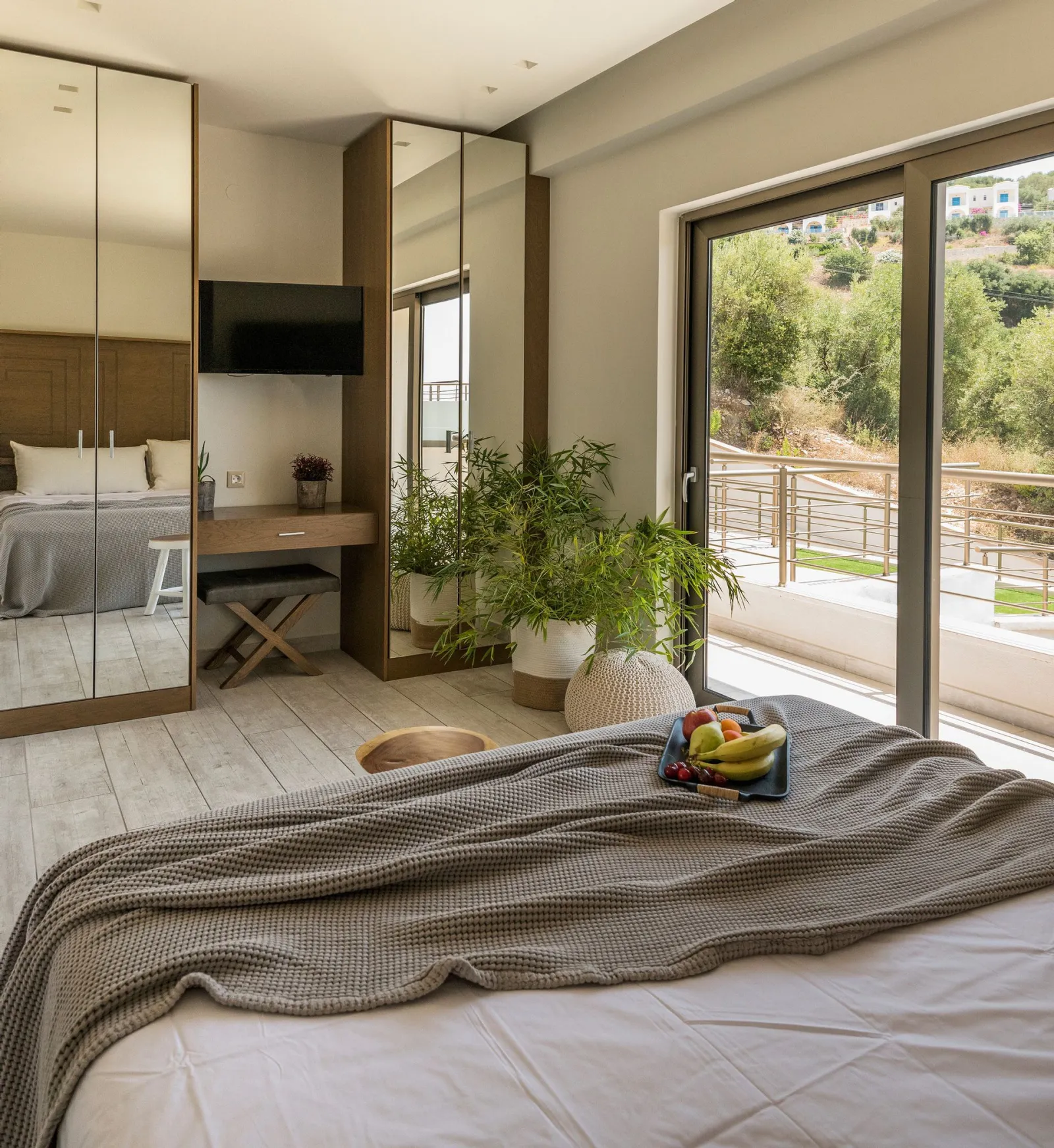 Prima Vista Beachfront Boutique Hotel, Agia Paraskevi – Sivota, Grčka — Double suite & Sharing Terrace with Sea View