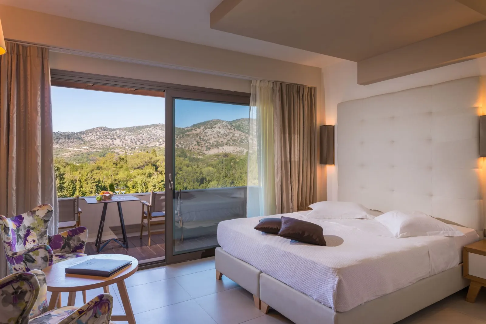 Sivota Diamond Spa Resort, Sivota, Grčka — Executive Suite Mountain & Garden View