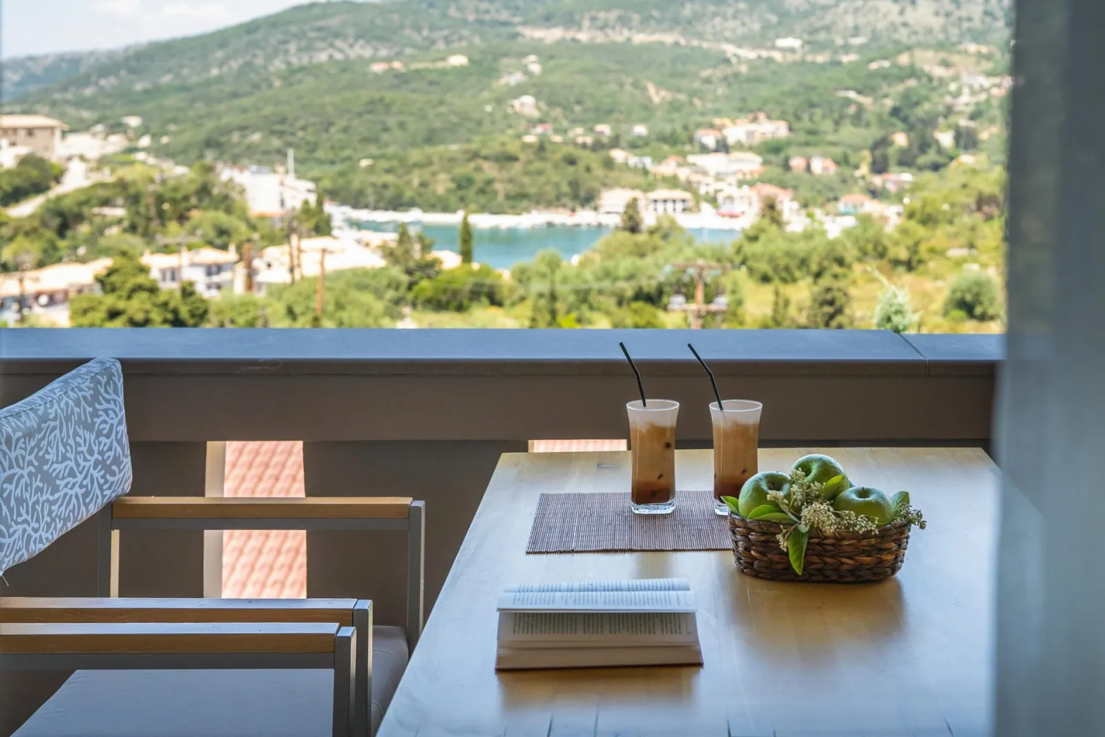 Sivota Diamond Spa Resort, Sivota, Grčka — Executive Suite Partial Sea View