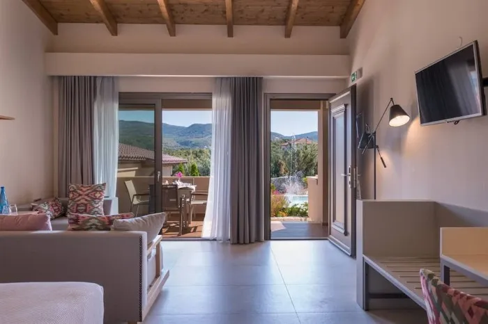 Sivota Diamond Spa Resort, Sivota, Grčka — Junior Suite Deluxe Garden/Mountain View