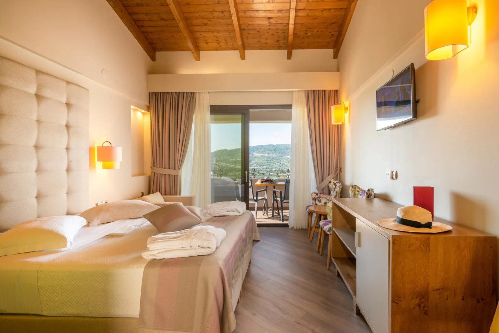 Sivota Diamond Spa Resort, Sivota, Grčka — Superior Double Room Mountain & Garden View