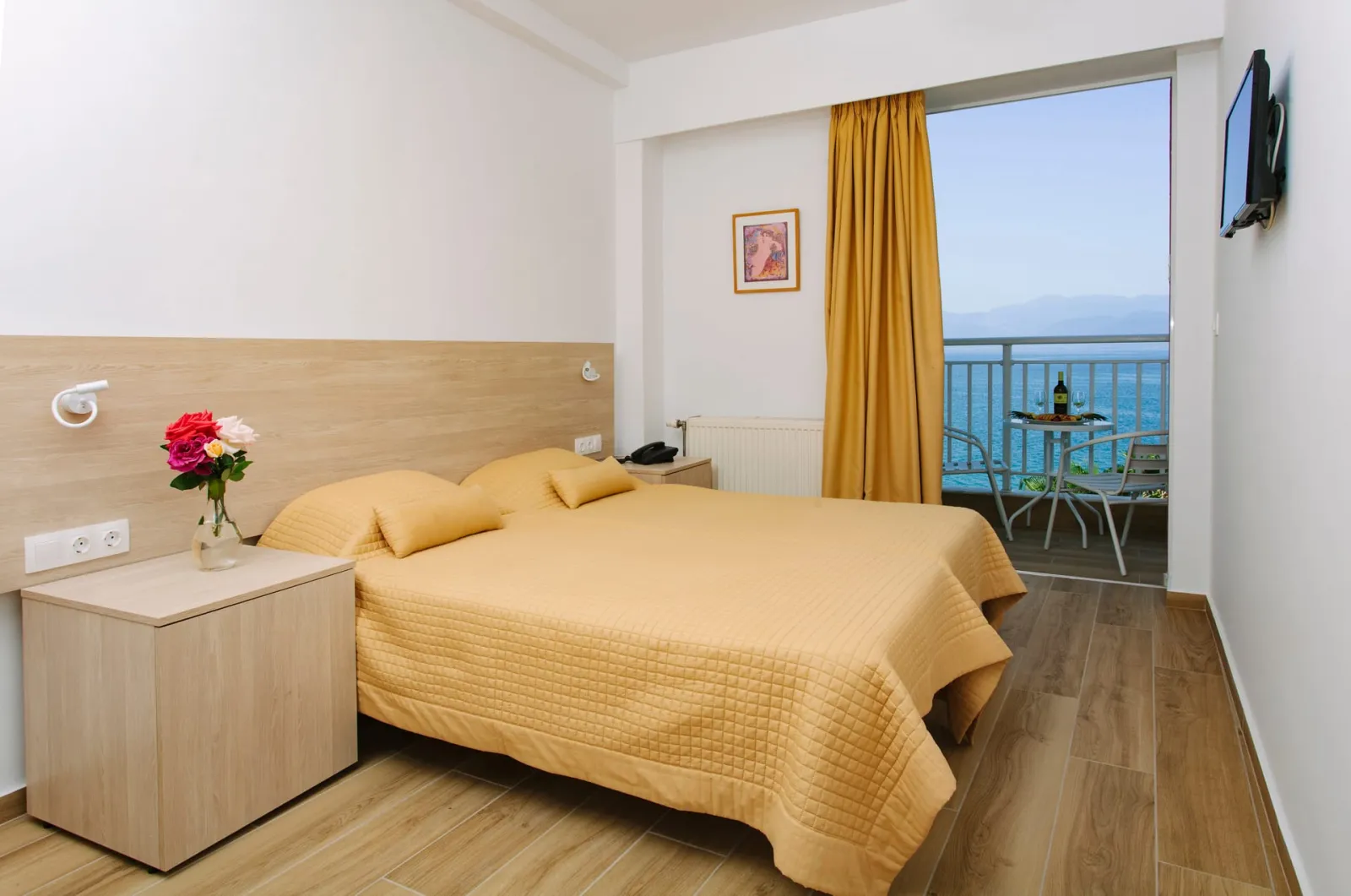 Hotel Sissy Kamena Vourla, Grčka — Sea view premium family room