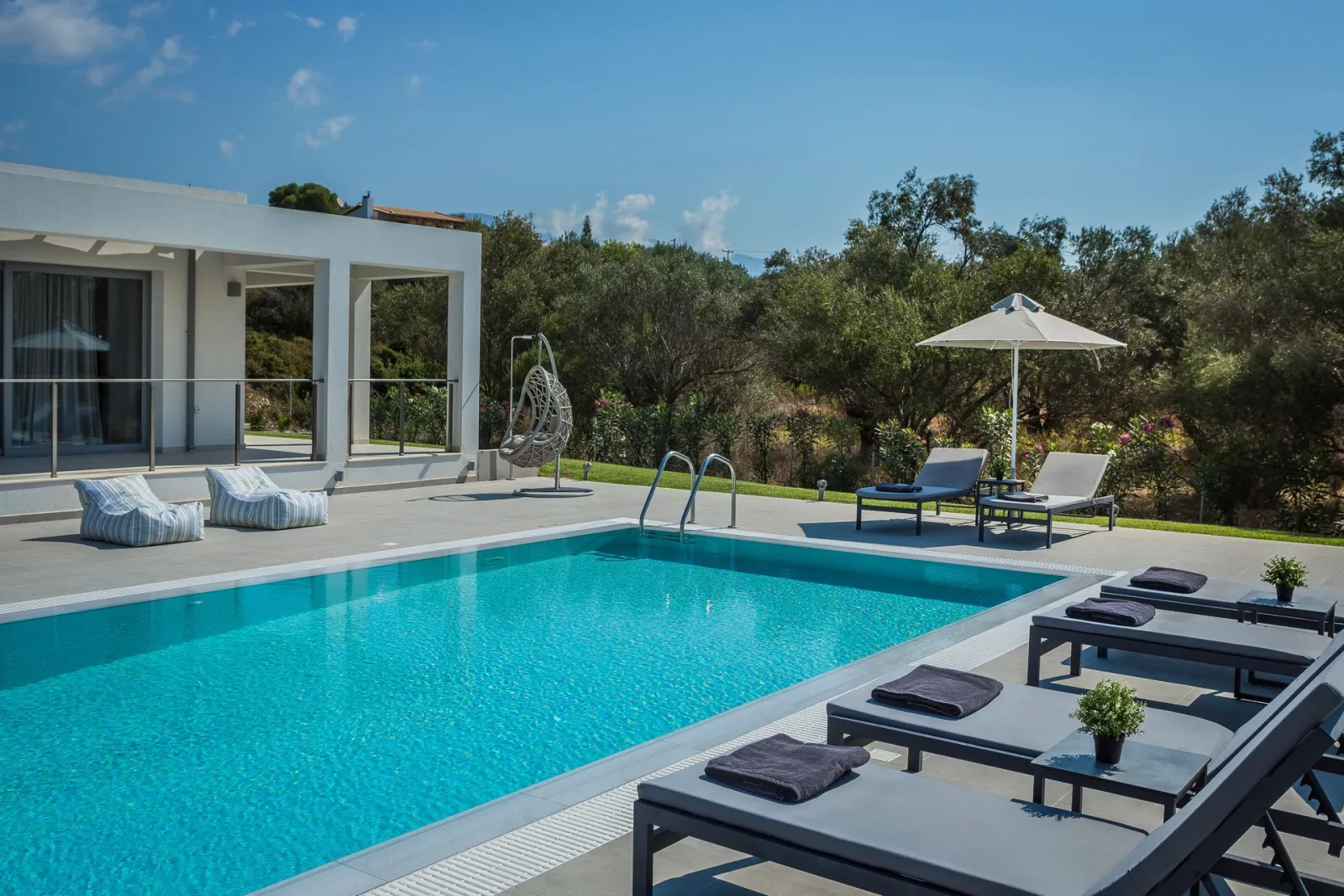 Astra Village Hotel & Suites, Svoronata, Grčka — VILLA-JULIET