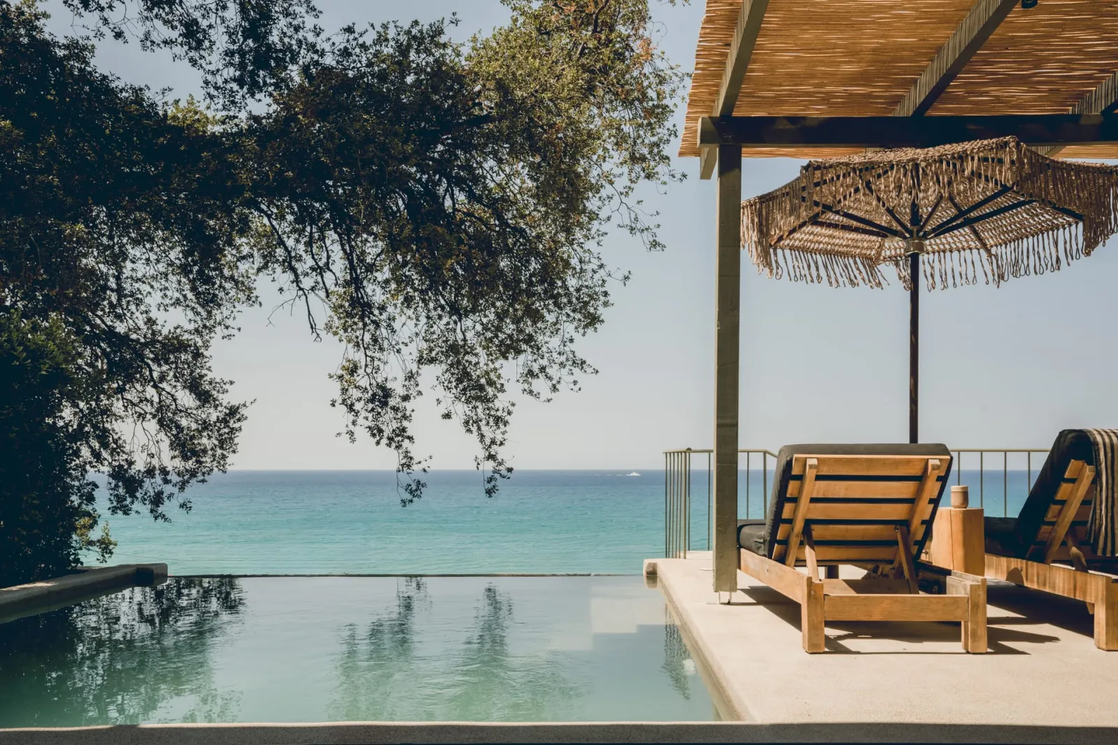 F ZEEN KEFALONIA, Lourdata, Grčka — HILLSIDE RETREAT WITH POOL