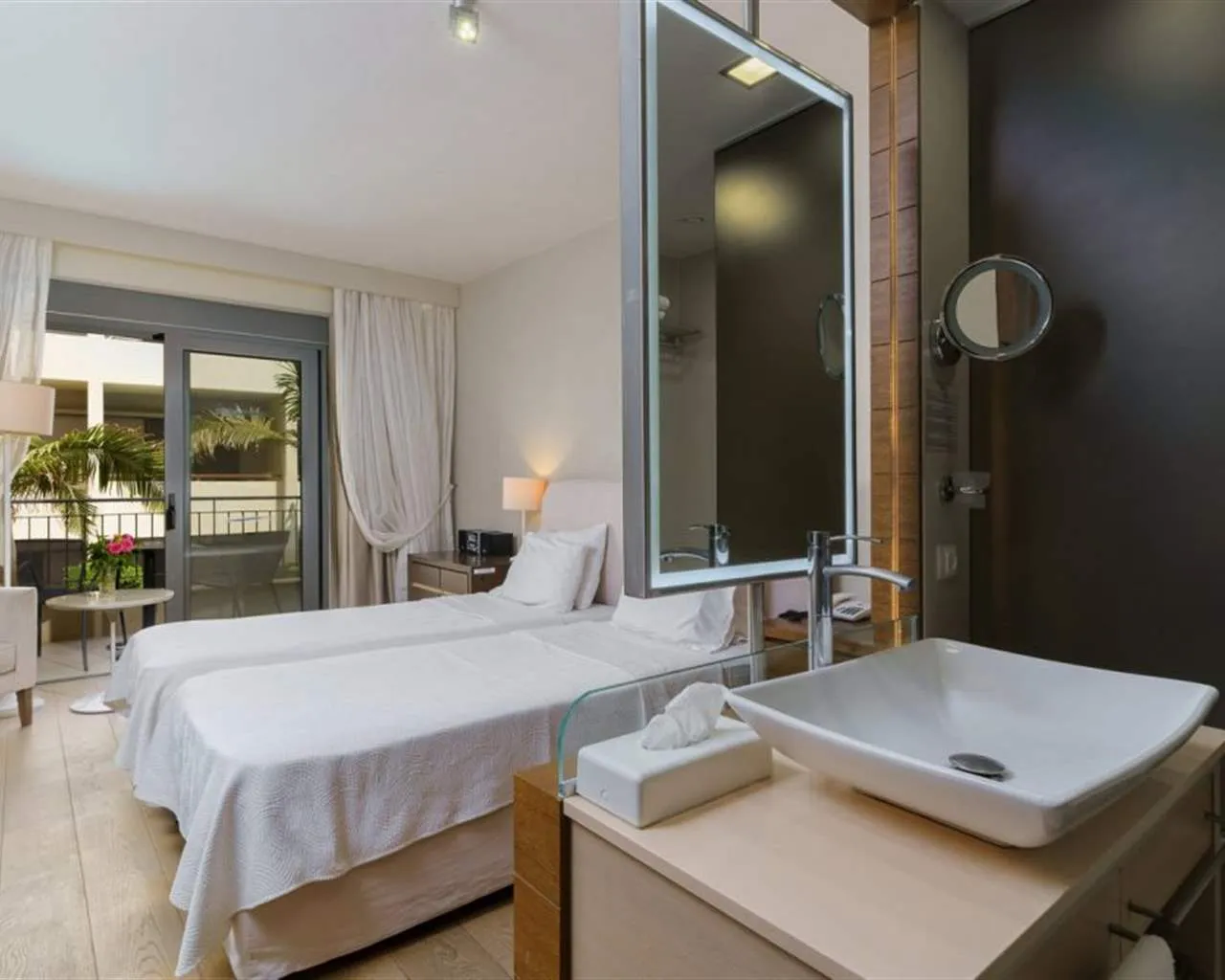 Aegean Pearl Hotel, Rethymno, Grčka — Double for Single Use Garden View